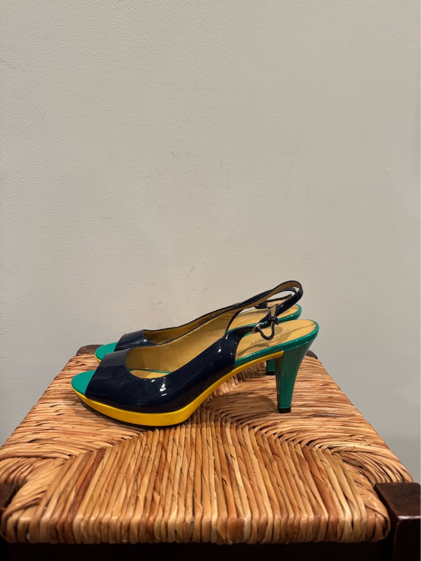 Nine West Navy,yellow,green Patent Slingback Peep Toe Heels size 9