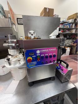 Consultomaq - commercial dough forming and filling machine