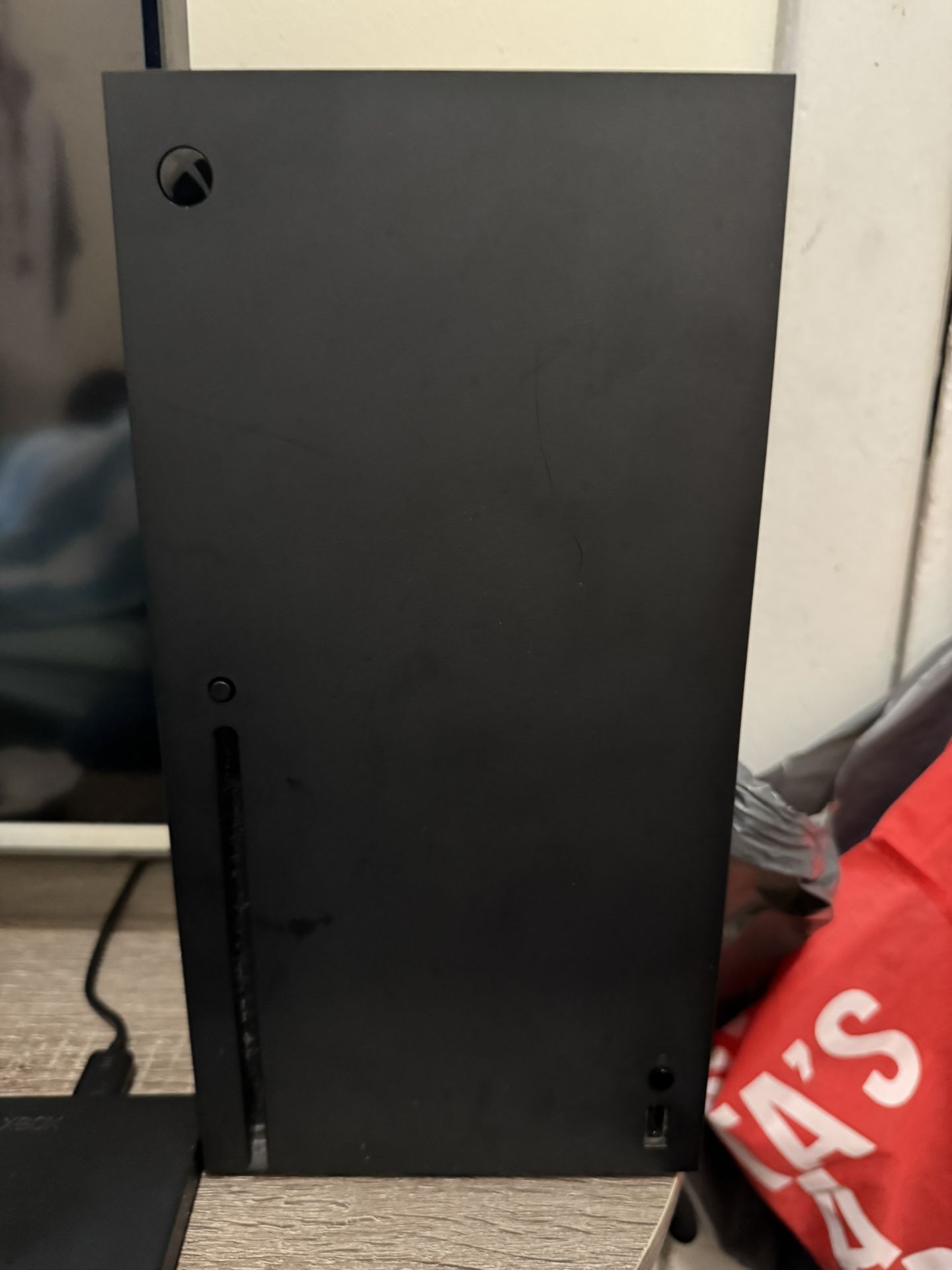 Xbox series X console w/1tb memory amp