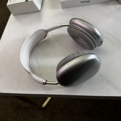 Bluetooth Headphones. (not Apple)