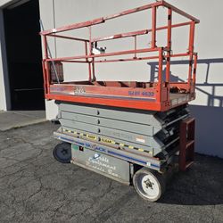 Skyjack 4632 Scissor Lift