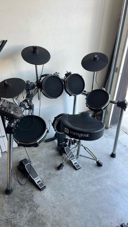 Electric drum set PRICE IS FIRM