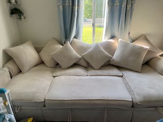 U-Shaped Sectional Sofa with Storage – Excellent Condition