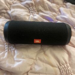 Jbl Flip 4 Bluetooth Speaker 