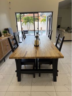 Dinning room table
