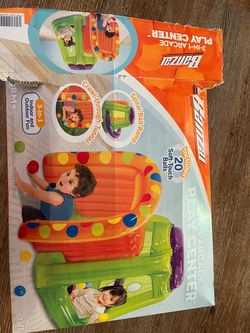 Kids ball pit