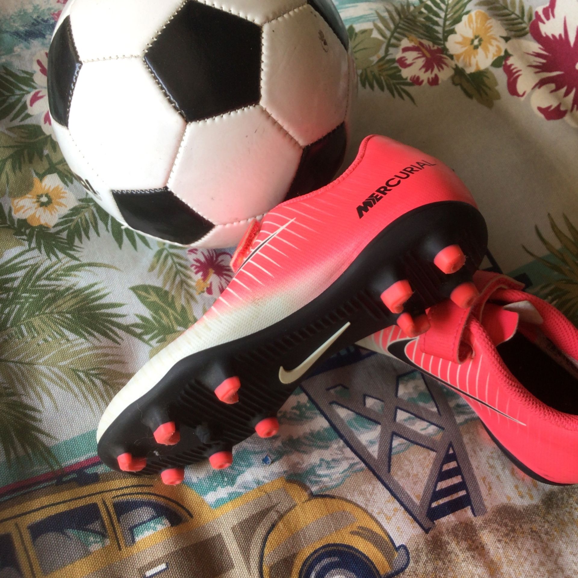 Nike Mercurial Kids Soccer Cleats Size 11C for Sale in Corona, CA OfferUp