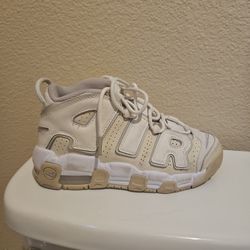 Nike Air Max Uptempo Size 4y