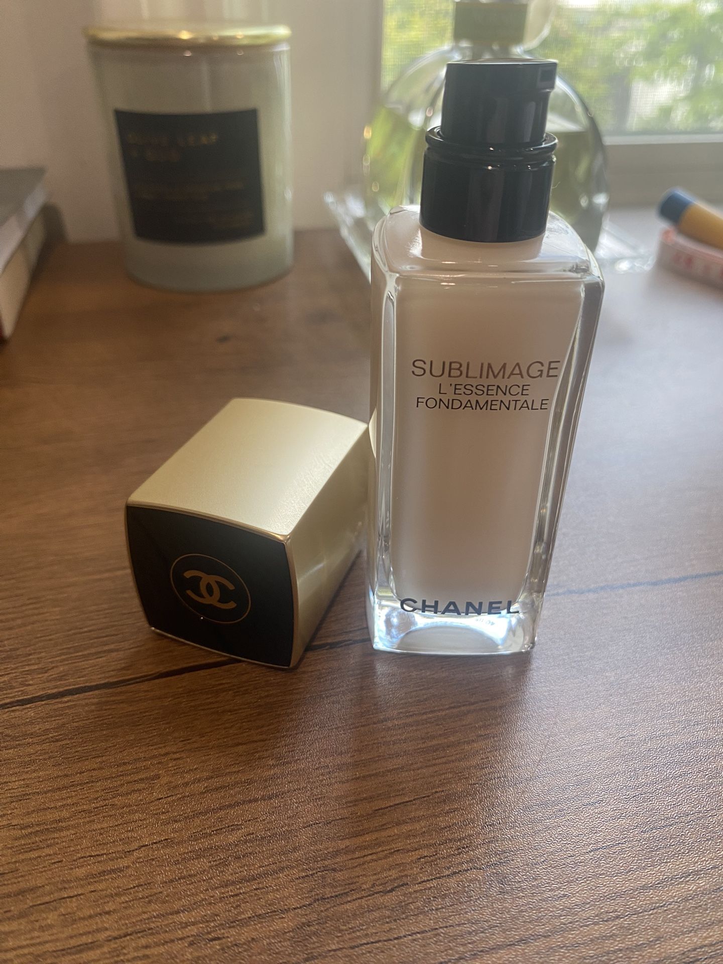 Chanel L'essence Fundamentale Makeup Foundation Brand for Sale in San Francisco, CA - OfferUp