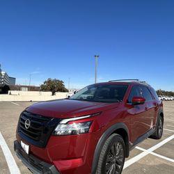 2022 Nissan Pathfinder
