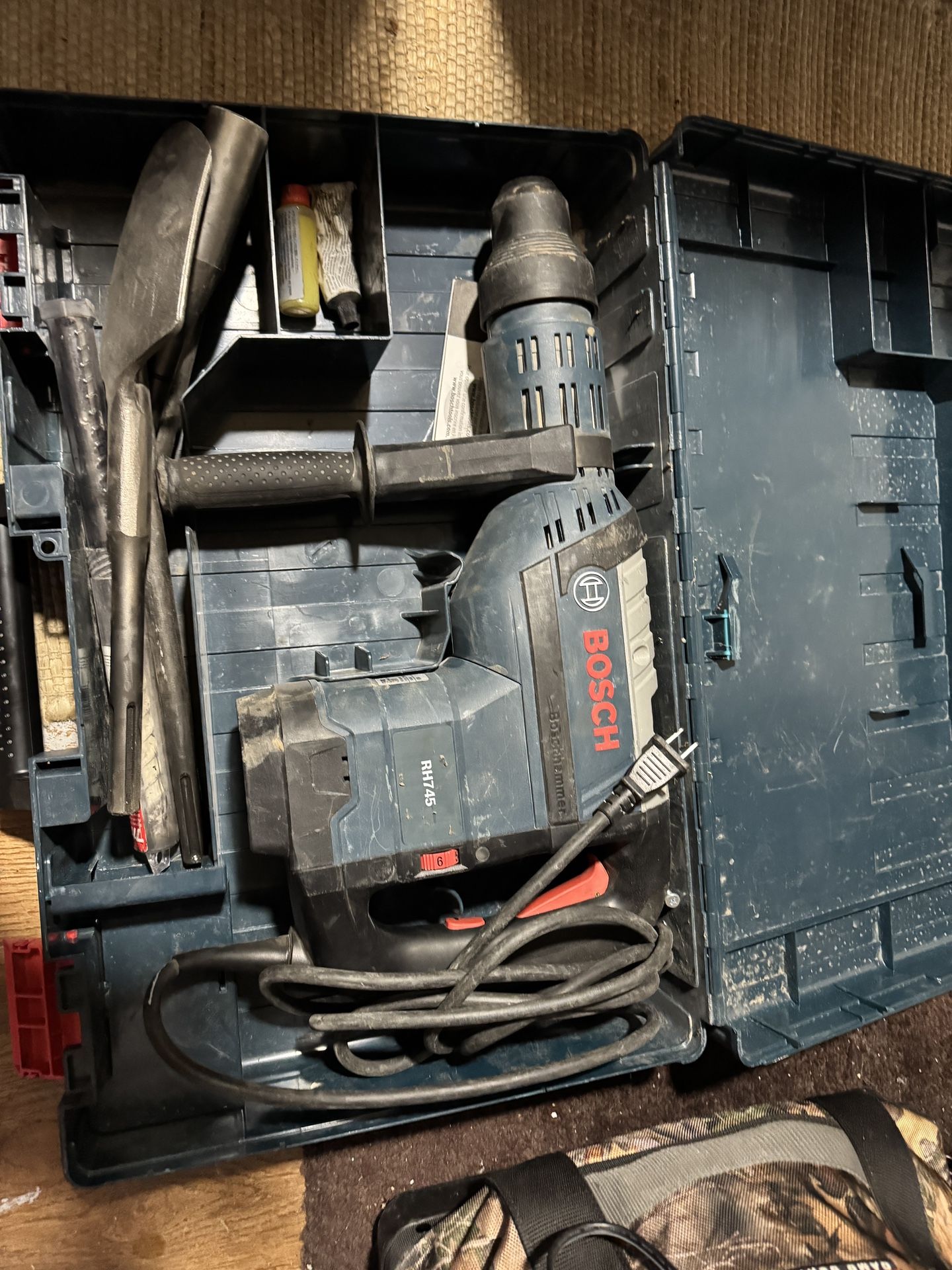 Bosch Heavy Duty Rotary Hammer Drill