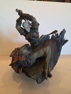 Geralt vs. Griffin Statue - Excellent Condition