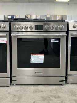 FRIGIDAIRE Professional 6 Burner Slide-In Gas Range w/Air Fry Total Convection