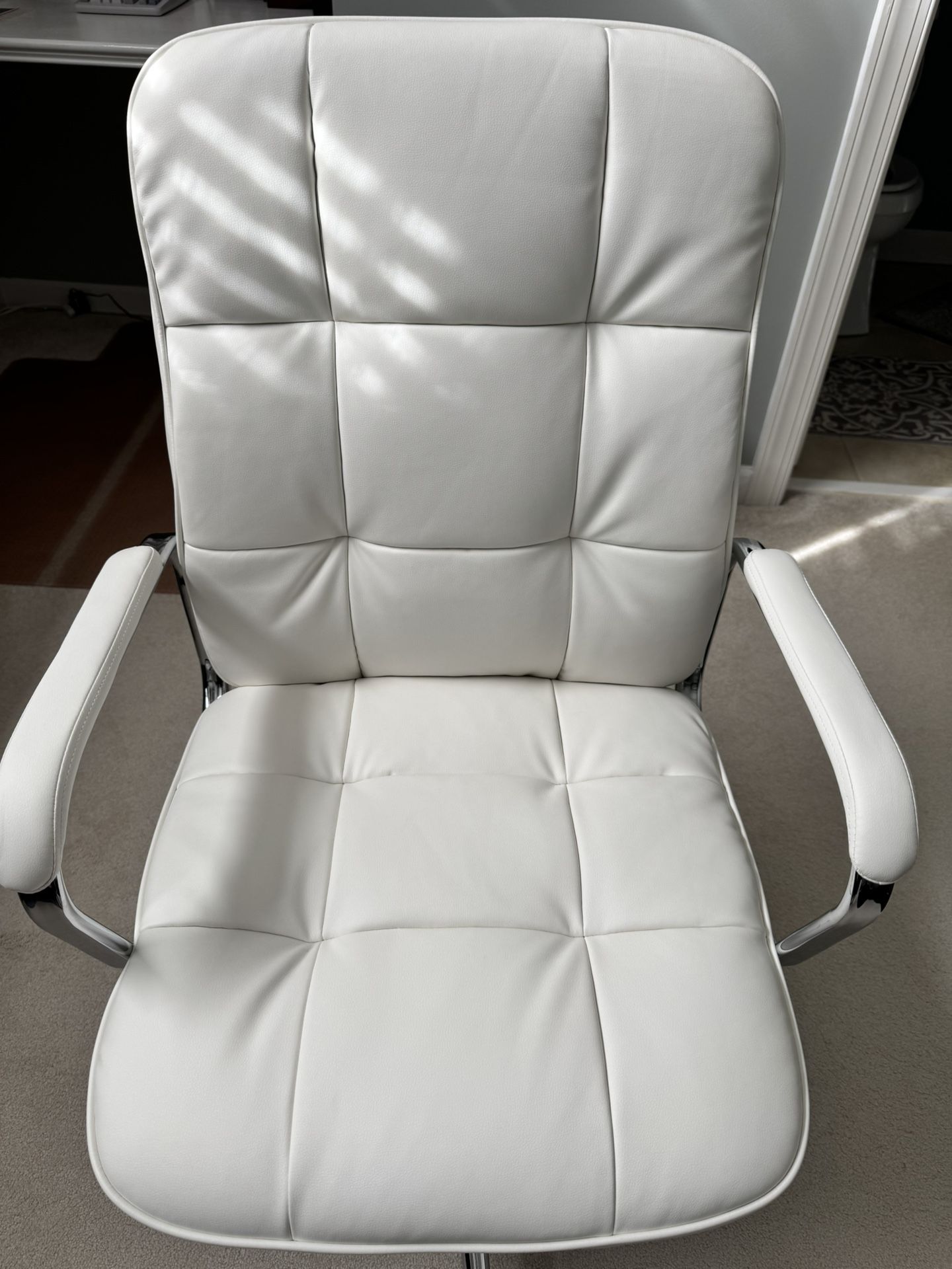 Brand New Home Office Desk Chair, Soft Leather Desk Chair with Wheels and Arms, Height Adjustable White Desk Chair, Swivel Computer Desk Chair