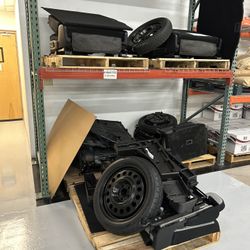 Ford Edge Back Seats And Spare Tires With Jacks 