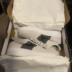 Nike Air Force 1 Size 7