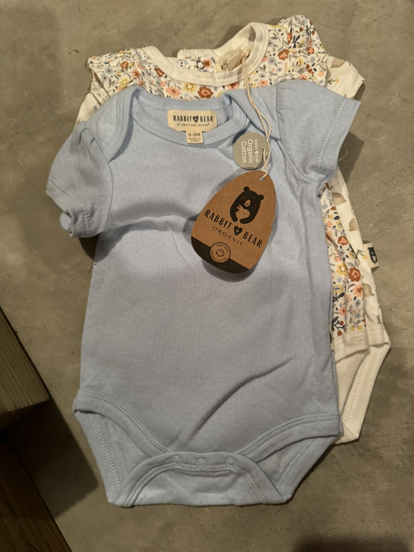 New Baby Girl 3 Piece Rabbit & Bear Blue Floral Rabbit 0-3 Months Onesie Bodysuit