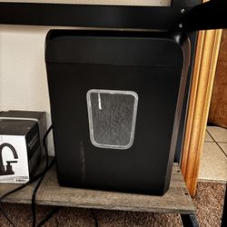 Paper Shredder 