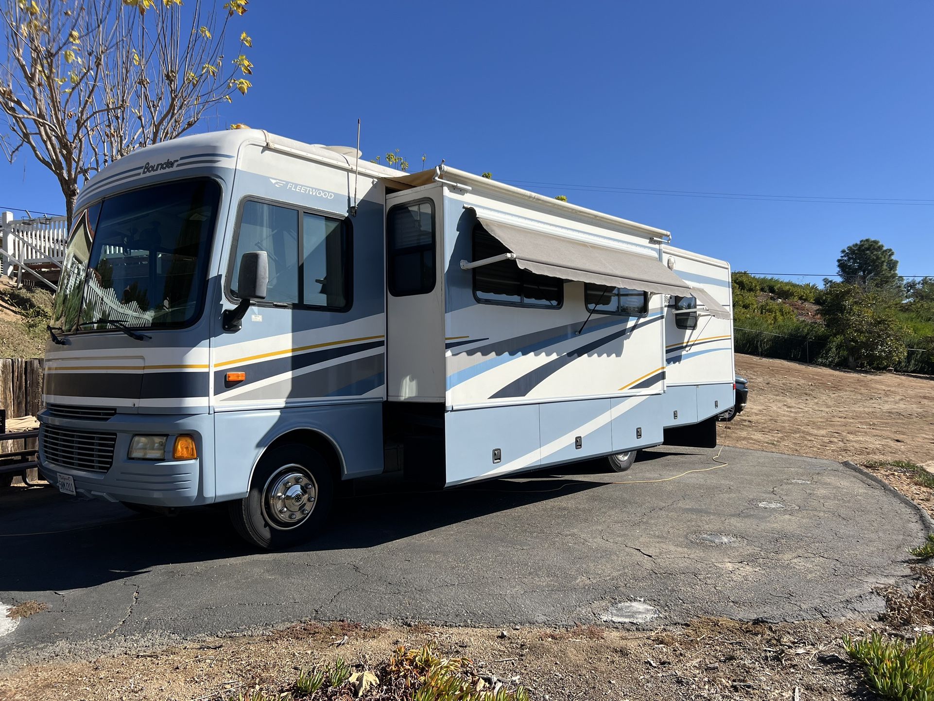 2005 Fleetwood Bounder