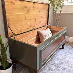 Olive Green & Walnut Cedar Hope Chest•Blanket Box•Keepsake Storage 
