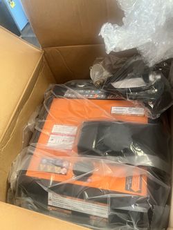 3800/3000-Watt Dual Fuel Inveter Generator, Fully Enclosed Case and Easy-To-Use Electric Start with Battery Included by Generac