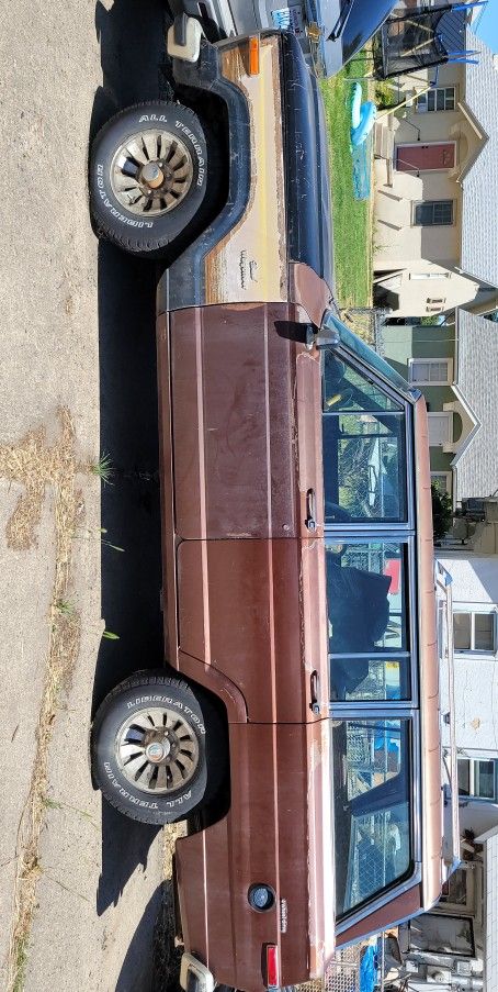1984 AMC Grand Wagoneer