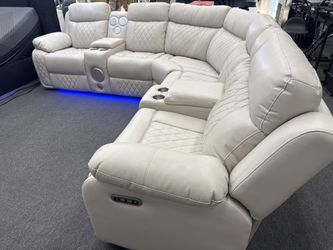 NEW🤍Modern Power Ice Reclining Sectional w/Built - in Bluetooth speakers