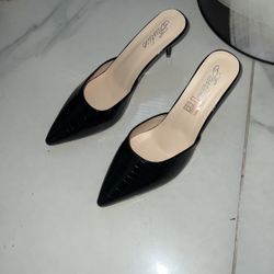 Very Chic Fashion Heels 