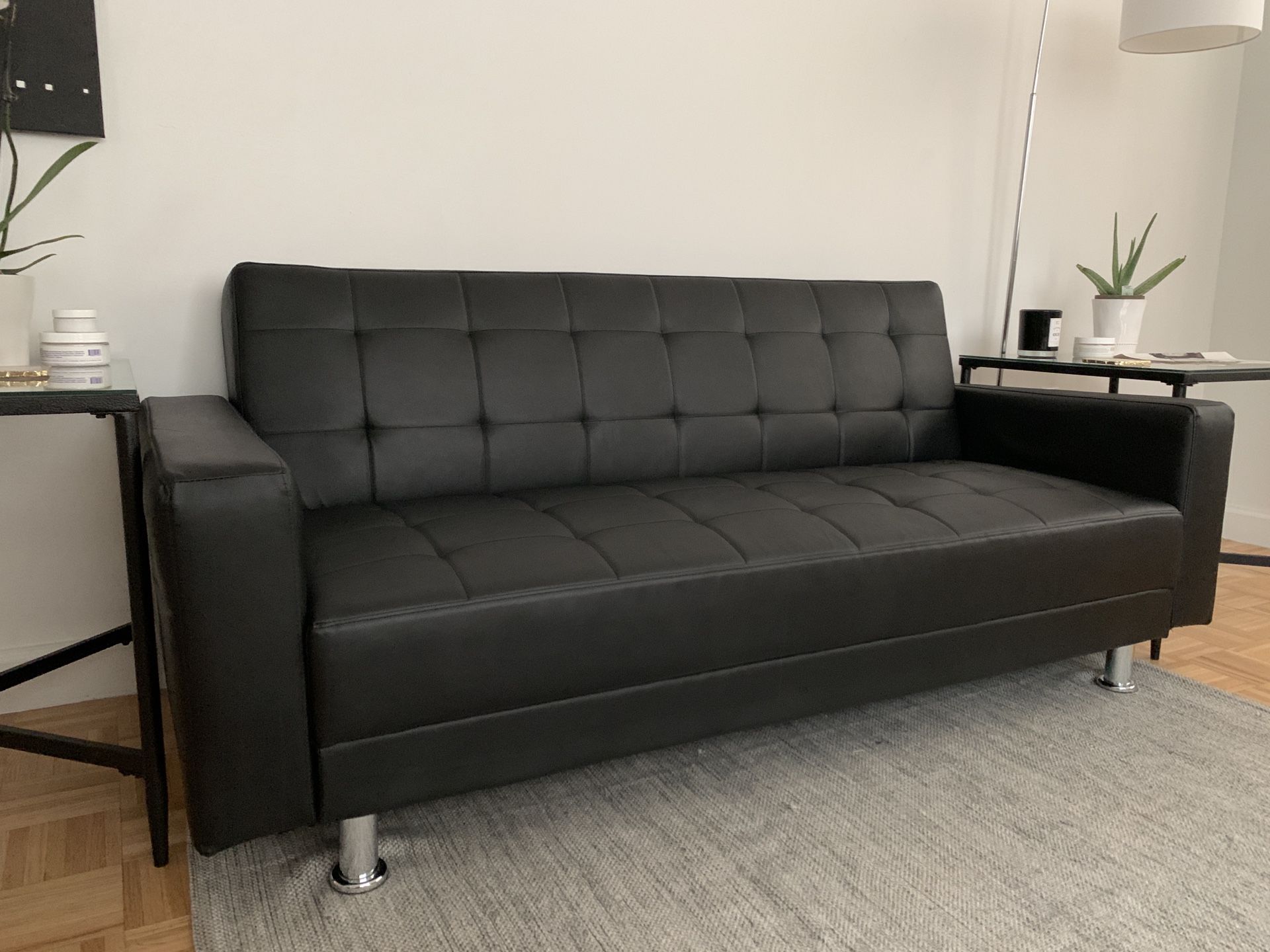 VEGAN LEATHER CONVERTIBLE COUCH FUTON