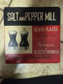 Vintage F.B. Rogers Silver Ci. Silver plated Salt and Pepper Mill