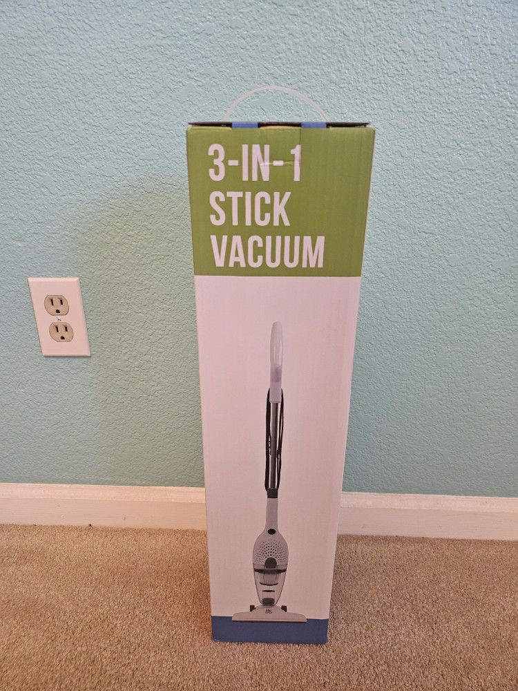 New 3 in 1 stick vaccum (10 ft cord /light weight/ergonomic handle)
