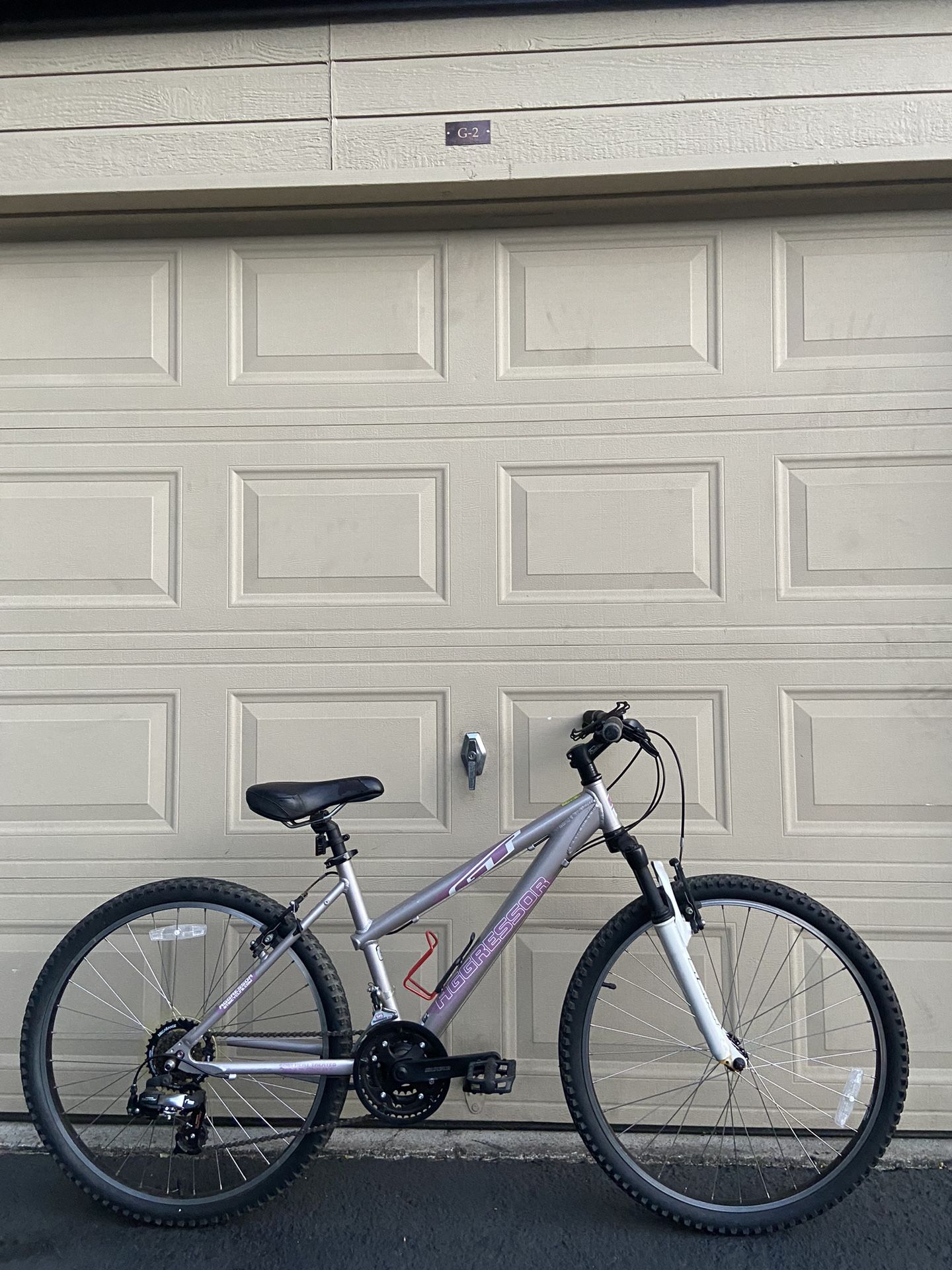 GT Aggressor Mountain Women’s Bike – 26” – 21-Speed – Small Frame – Aluminum Bicycle