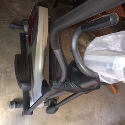 PROFORM ELLIPTICAL.