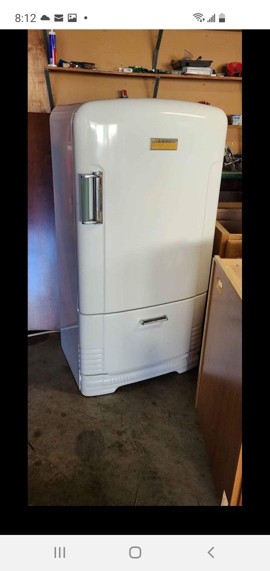 1950s Crosley Shelvador Fridge 