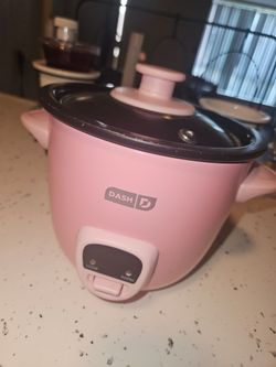 Dash Mini Rice Cooker in Pink