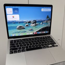 Macbook Pro 2022 M2 Like New!