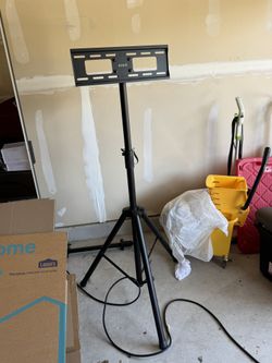 Tv Tripod