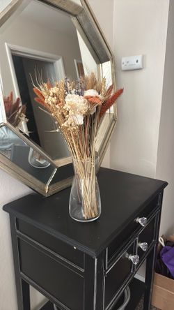 Dried flowers with vase