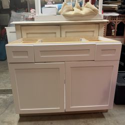 White Bathroom vanity