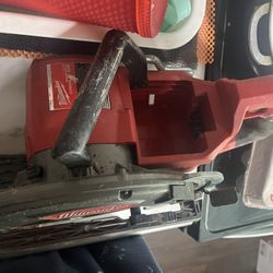 Milwaukee Skill Saw