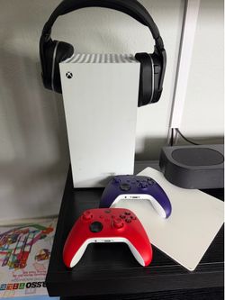 XBOX X with headset and 2 controllers