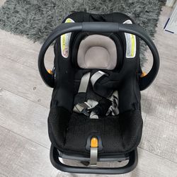 Chicco Baby Car seat 