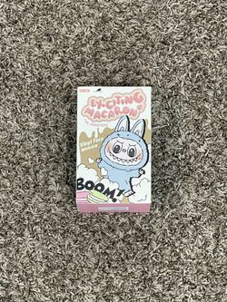 Exciting Macoron Labubu