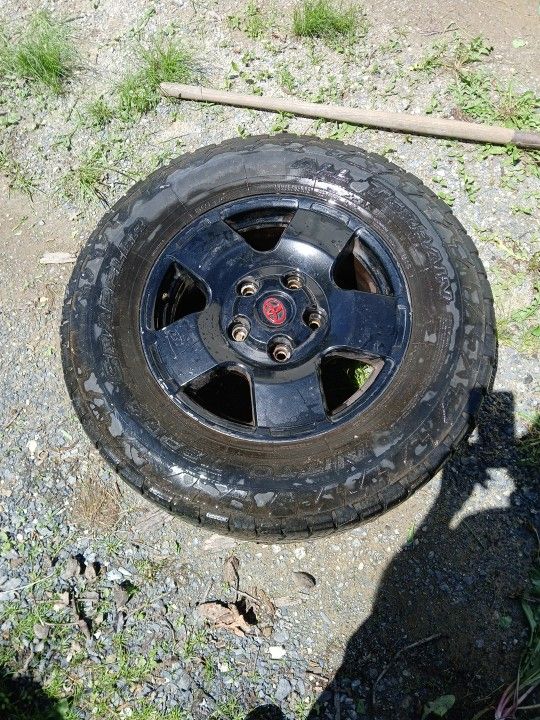 Set of 2   OEM rims from Toyota Tundra 