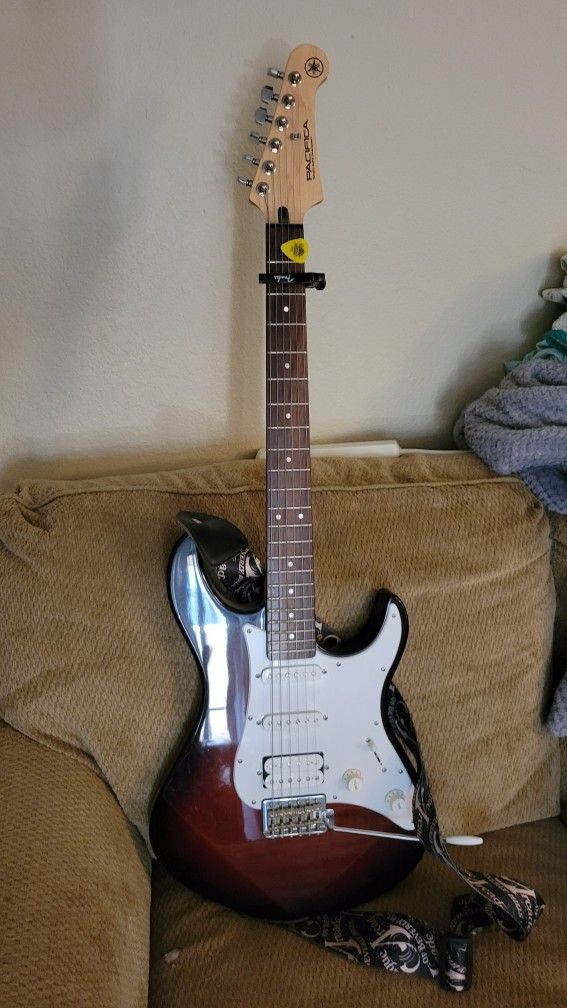 Yamaha Pacifica With Accessories For Sale