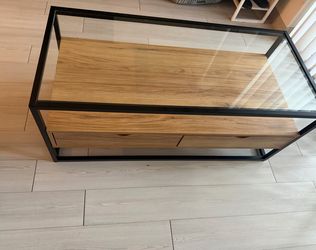 Living room center table
