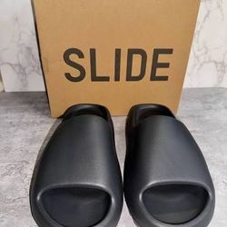 Yeezy Slides - Black - any size