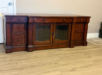 Entertainment console