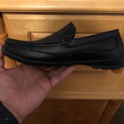 Boys Size 2 Dress Shoes Black 