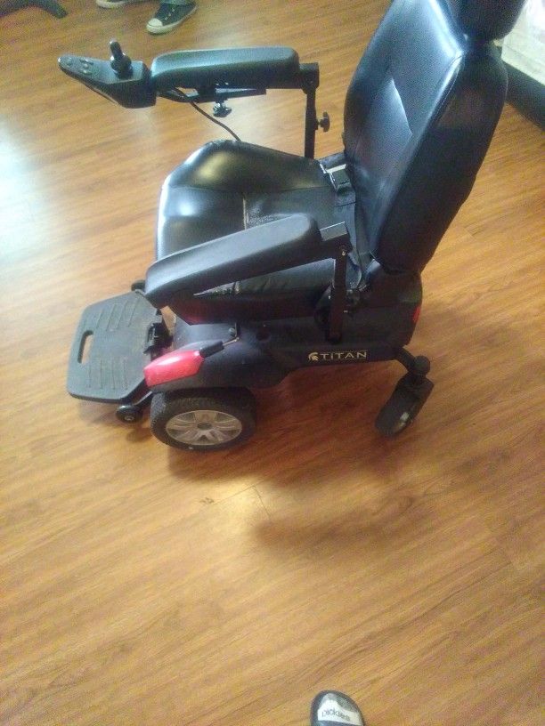 Drive Titan Power Chair